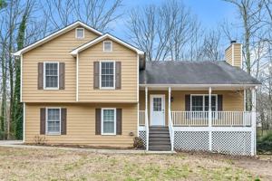 featured image of 2035 Castle Royale Dr