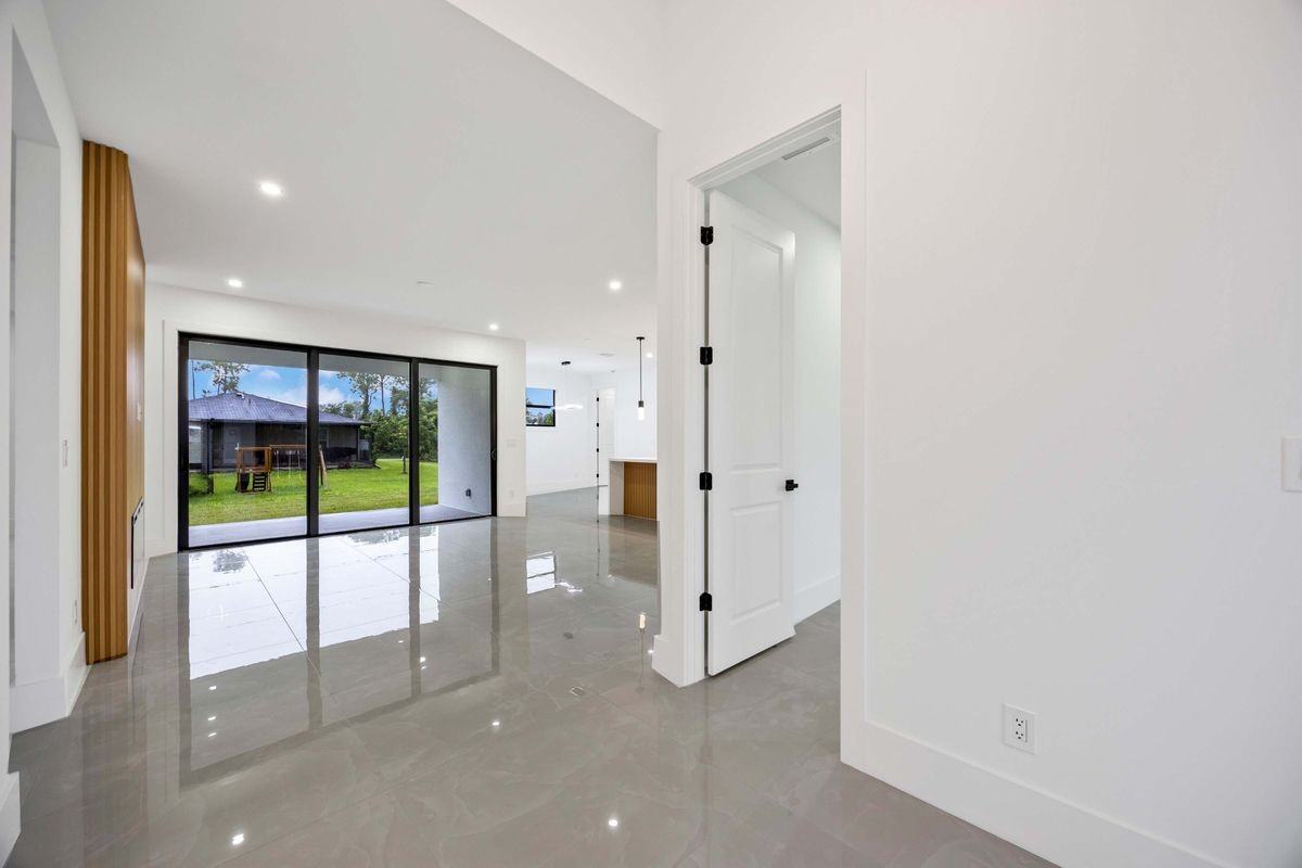 3809 Sunset Rd - Photo 5 of 29