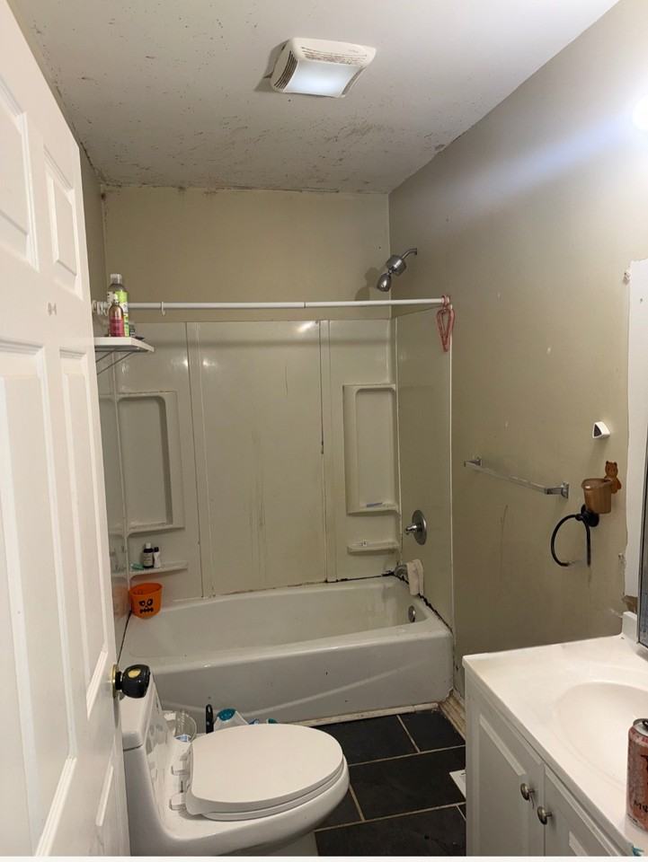 1309 Barney Ave - Photo 3 of 5