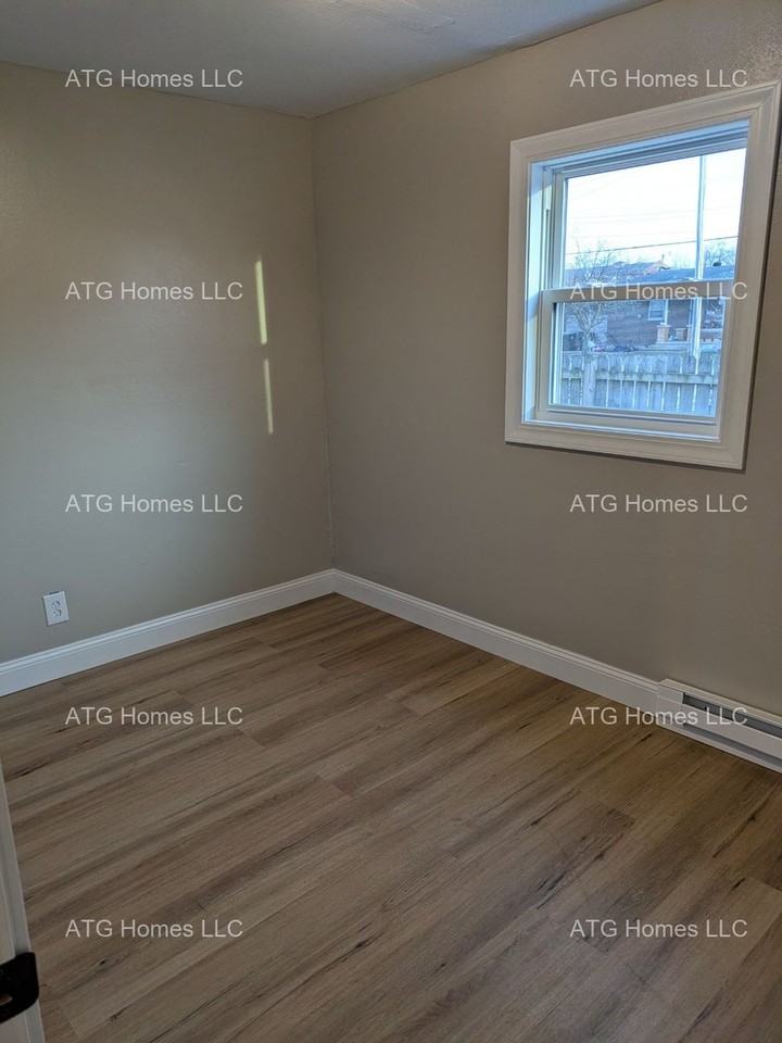 1006 N Carver St #A - Photo 6 of 9