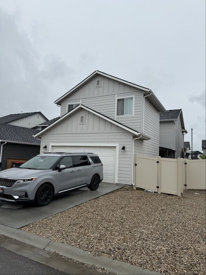 353 S Calf Creek Ave - Photo 5 of 14