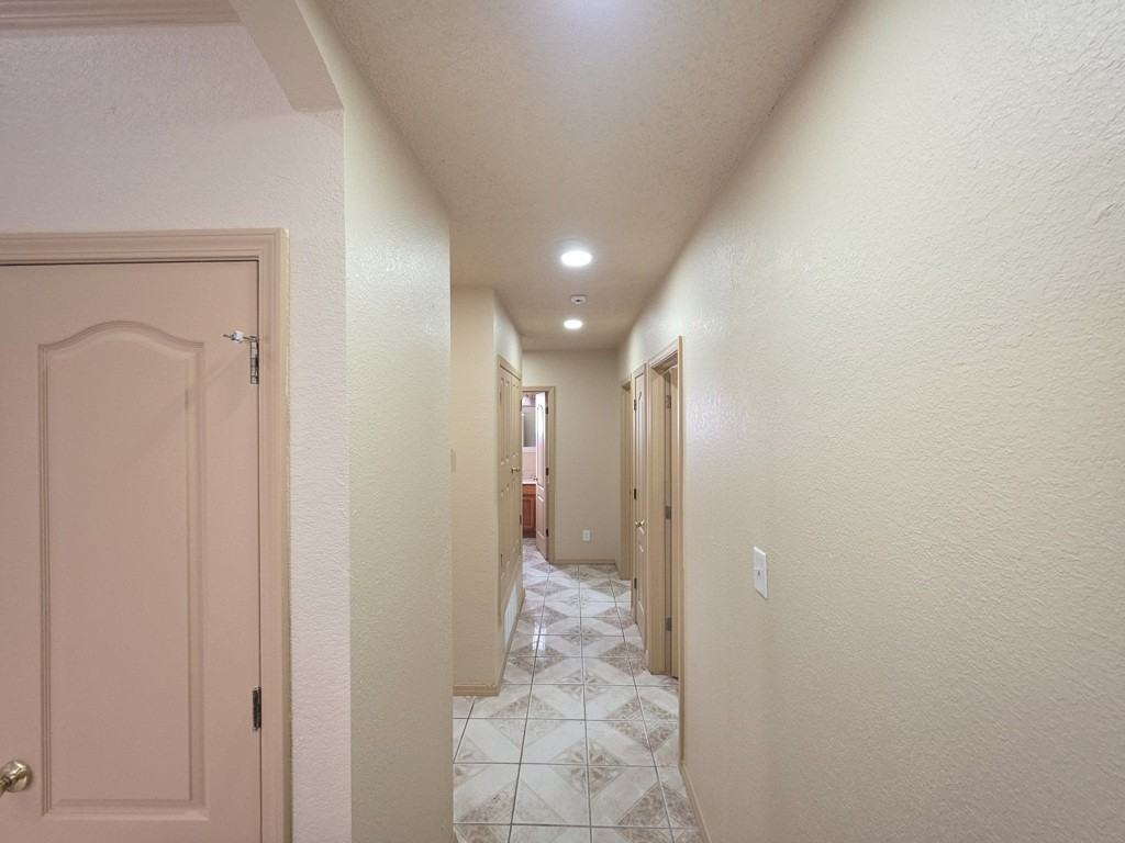 12205 Amstater Cir - Photo 2 of 23