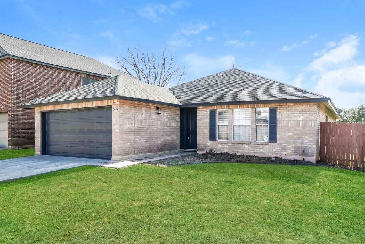 5146 Erickson Blf - Photo 3 of 25