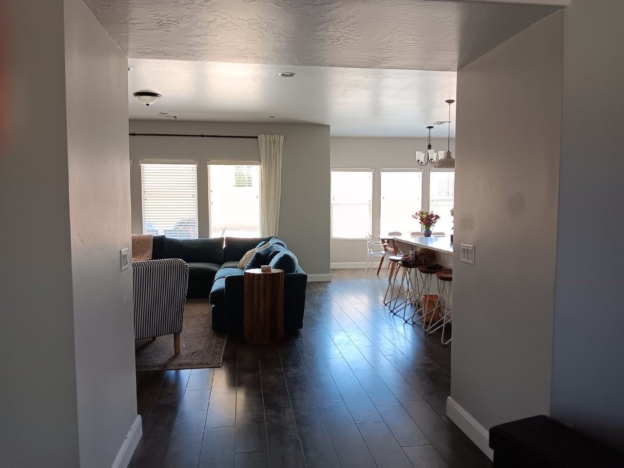 3304 E 3050 S St - Photo 2 of 28