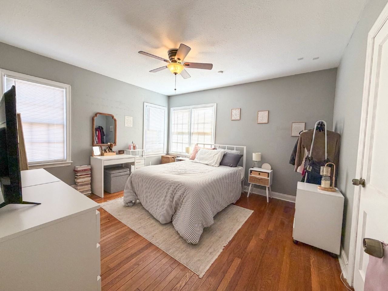 2705 30th St - Photo 7 of 9