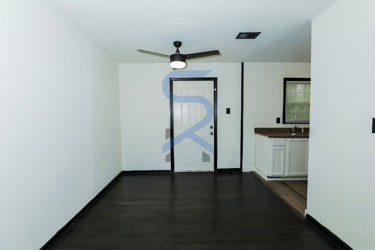 836 Bolton Rd Nw - Photo 2 of 15