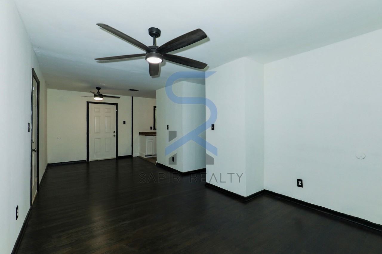 836 Bolton Rd Nw - Photo 4 of 15