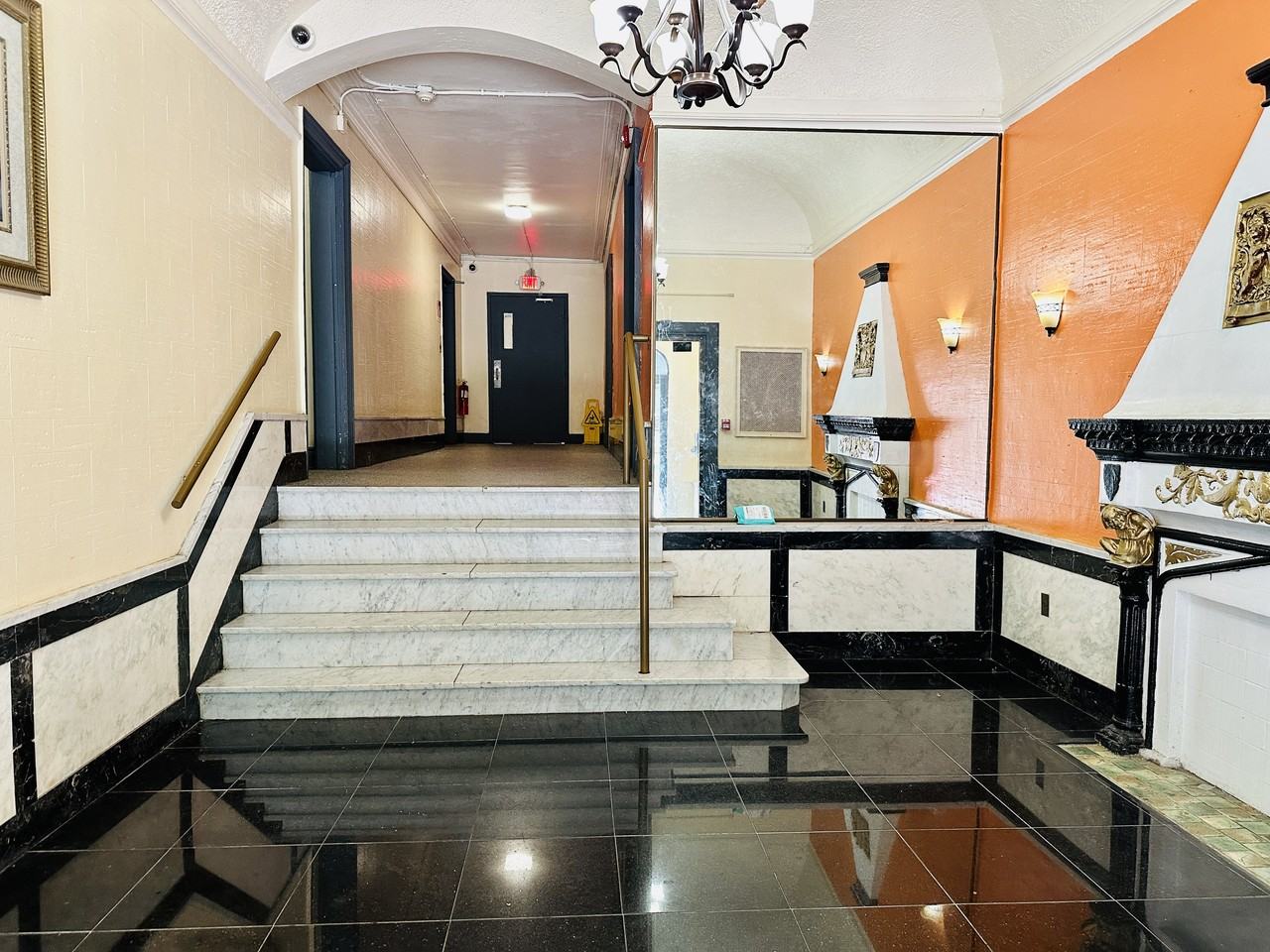 50 Anderson Street ##D4 - Photo 2 of 16