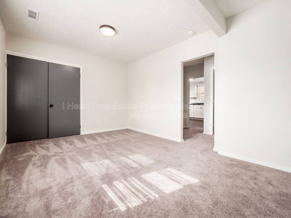 878 1 2 Sullivant Ave - Photo 5 of 10