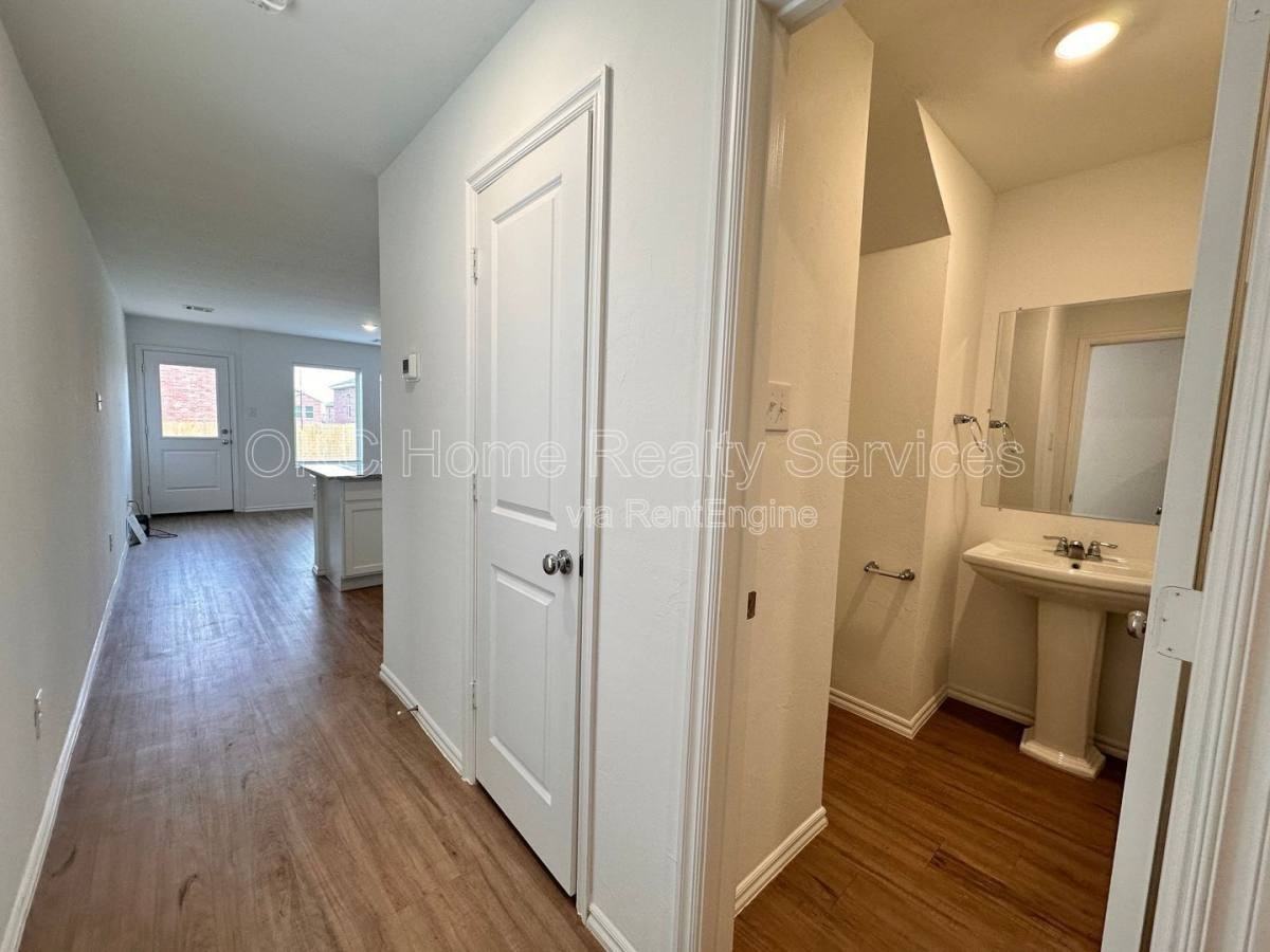 3307 Nw 148th St - Photo 3 of 10