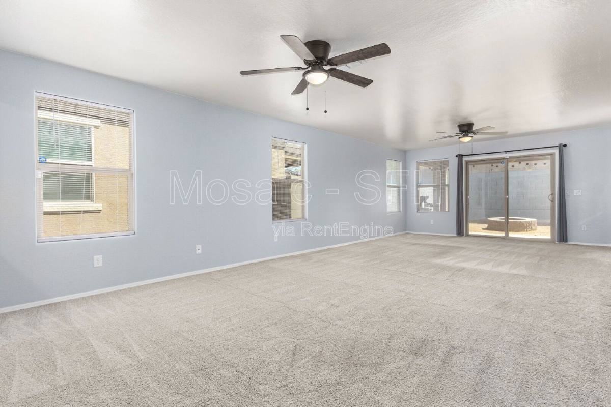 1517 E Saint Catherine Ave - Photo 3 of 10