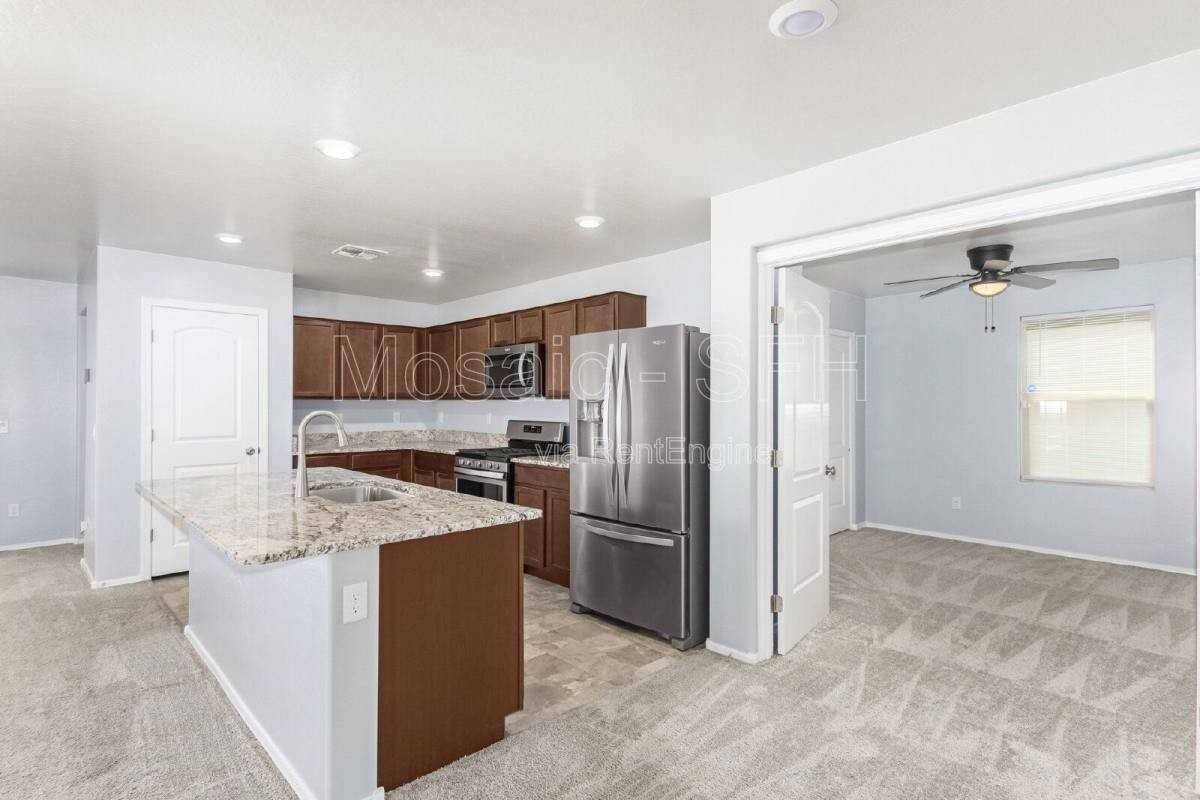 1517 E Saint Catherine Ave - Photo 6 of 10