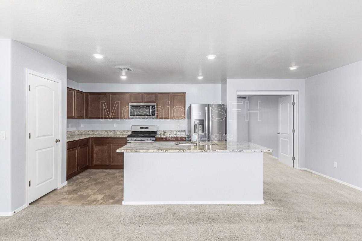 1517 E Saint Catherine Ave - Photo 7 of 10