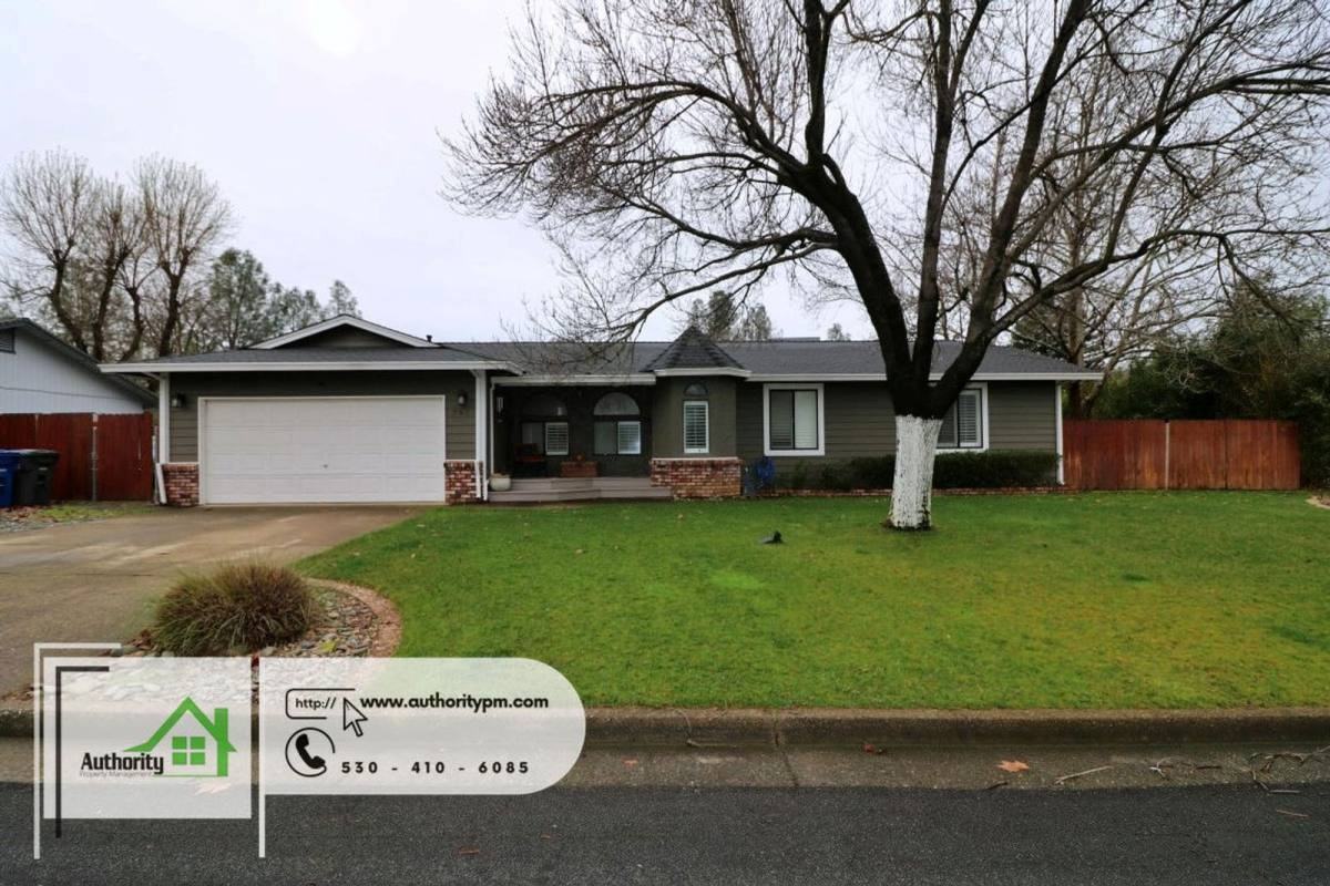 705 Country Oak Dr - Photo 2 of 10