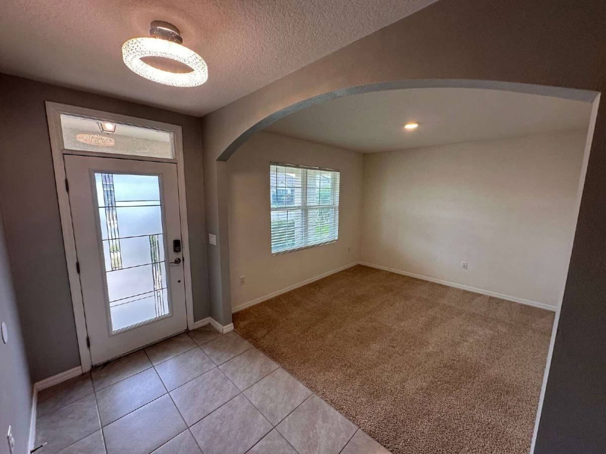 4186 Looking Glass Pl - Photo 3 of 10