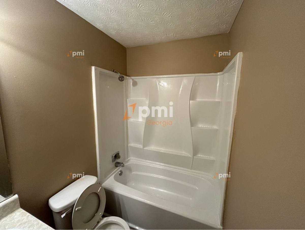 5867 Sheldon Ct #C - Photo 7 of 9