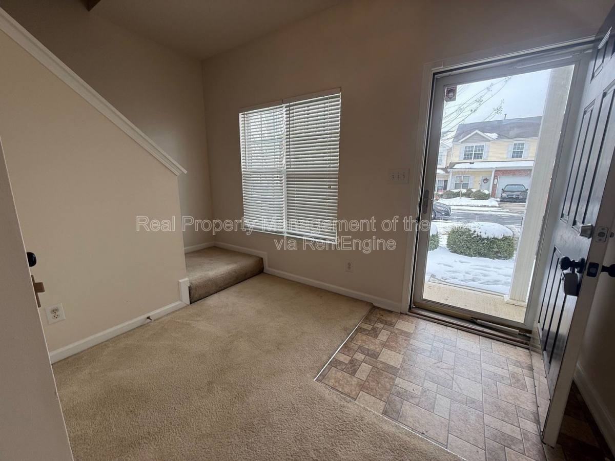 1246 Glory Vine Rd - Photo 2 of 10