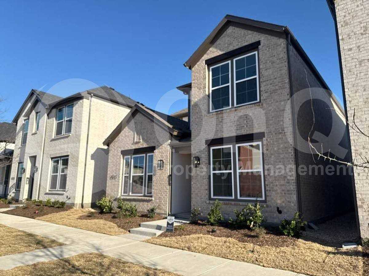 7013 Lathrop Ln - Photo 3 of 10