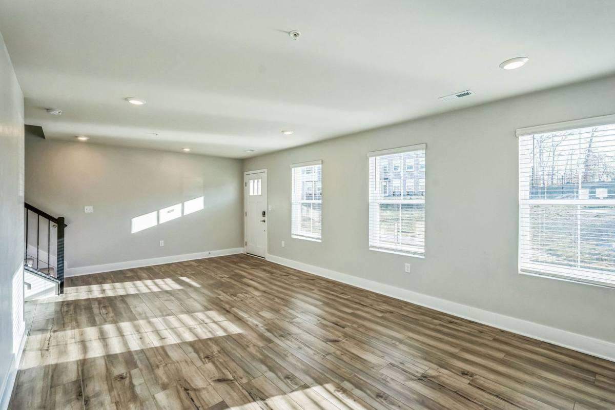 4158 Skipton Pl - Photo 3 of 10
