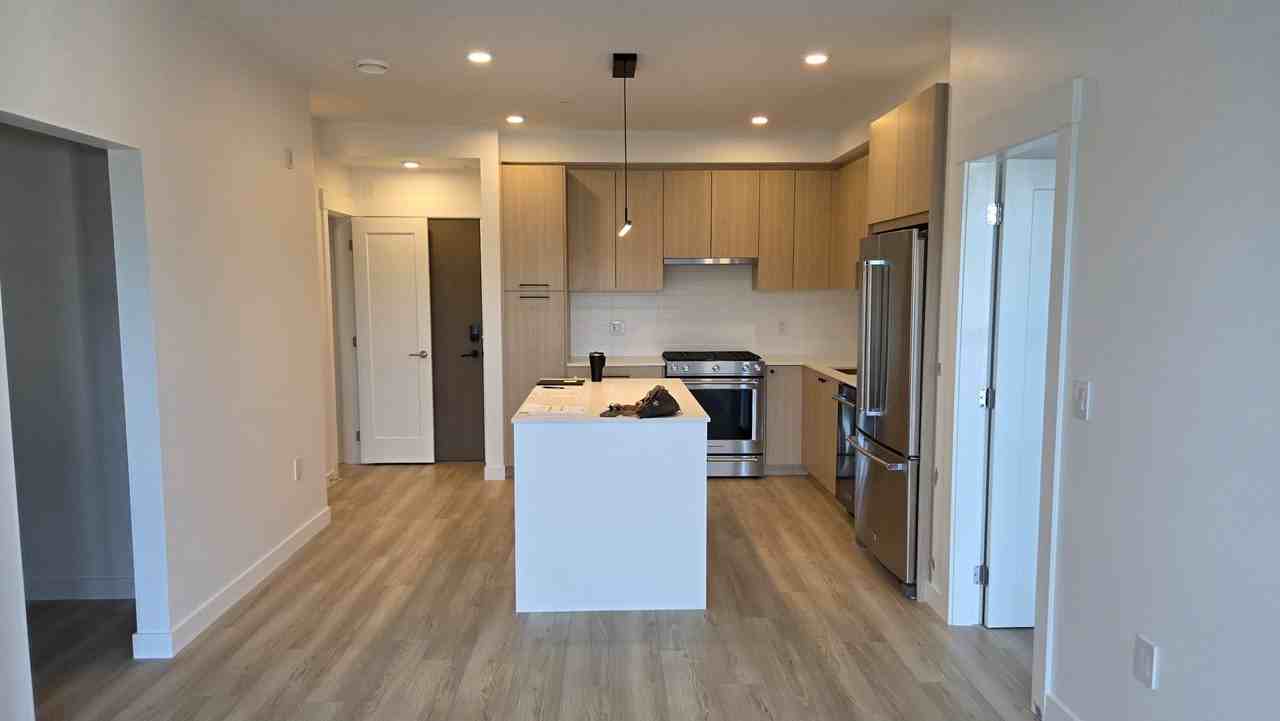 2771 Montrose Avenue #512 - Photo 2 of 11