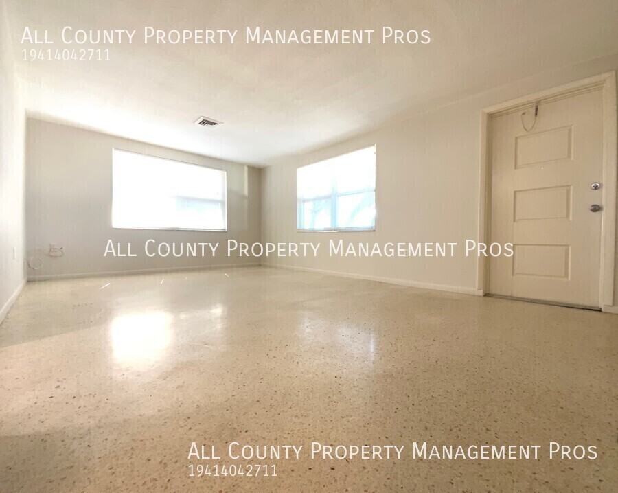 5827 Nutmeg Ave - Photo 2 of 14