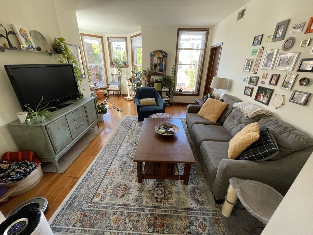 1957 W Addison St #2 - Photo 4 of 20