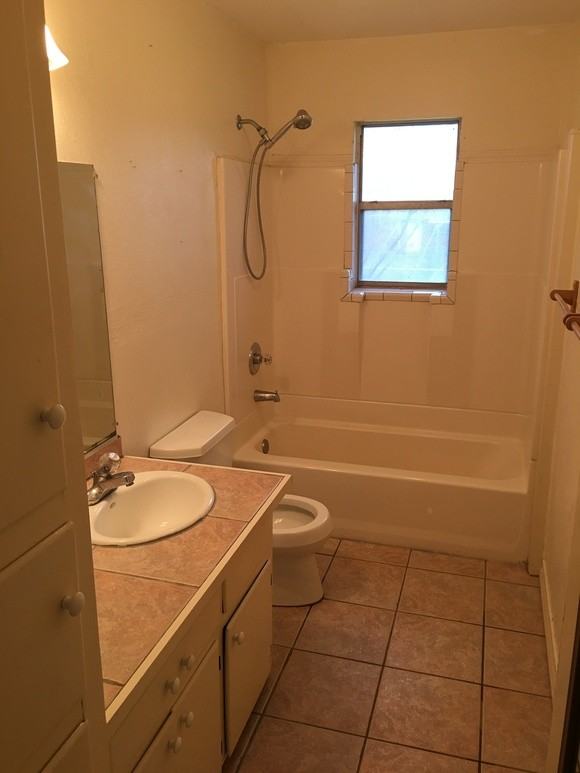 1406 Danbob St - Photo 2 of 5