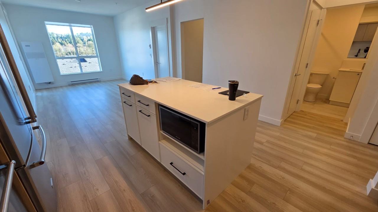 2771 Montrose Avenue #512 - Photo 5 of 11