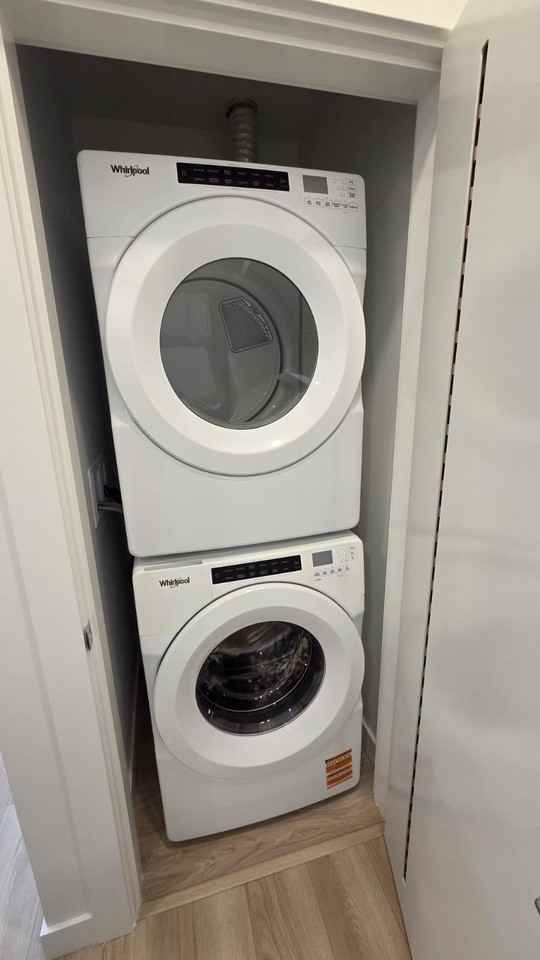 2771 Montrose Avenue #512 - Photo 6 of 11