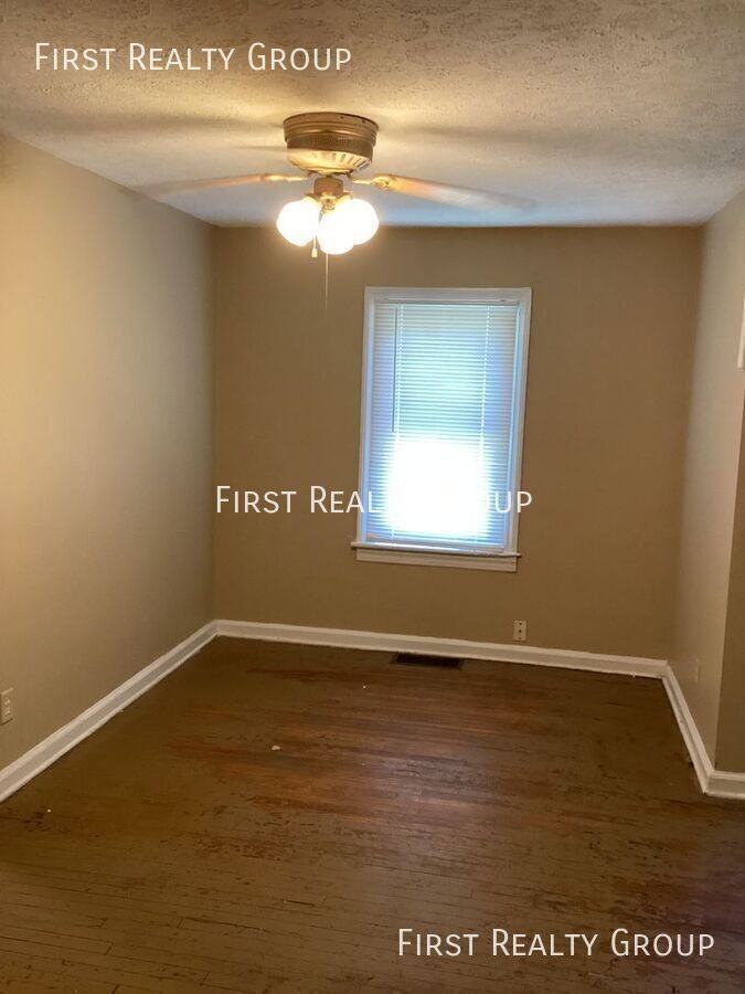 5290 Derby Rd - Photo 5 of 12