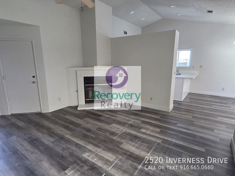 2520 Inverness Dr - Photo 5 of 21