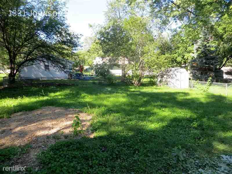 1331 Johnson St - Photo 5 of 10