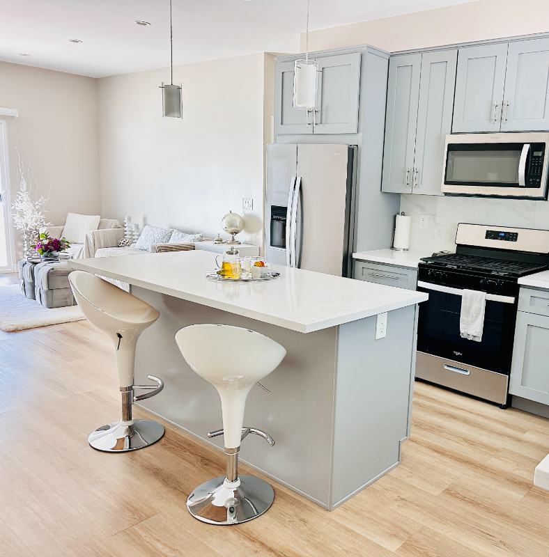 8436 Oakdale Ave - Photo 4 of 33