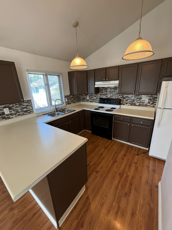 1911 Congress Cir #C - Photo 4 of 12