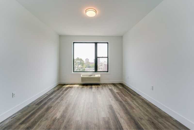 400 69th St #202 - Photo 4 of 20