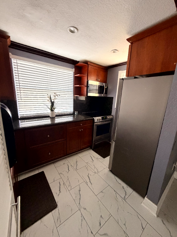 19550 Sw 103rd Ct - Photo 3 of 26