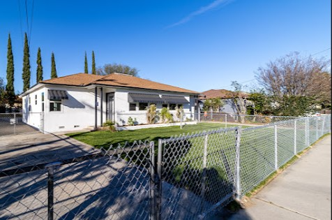 16744 Athol St - Photo 2 of 10