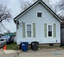 featured image of 21 Magyar St