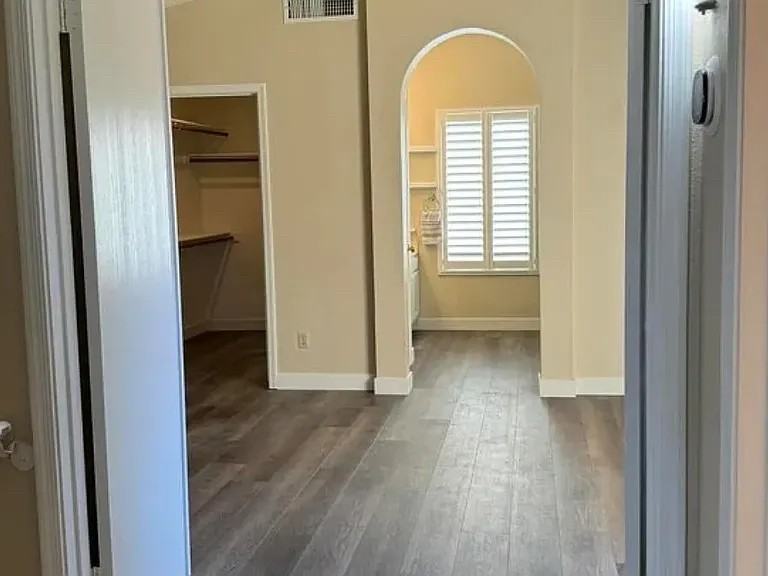 15002 S 27th Way - Photo 6 of 16