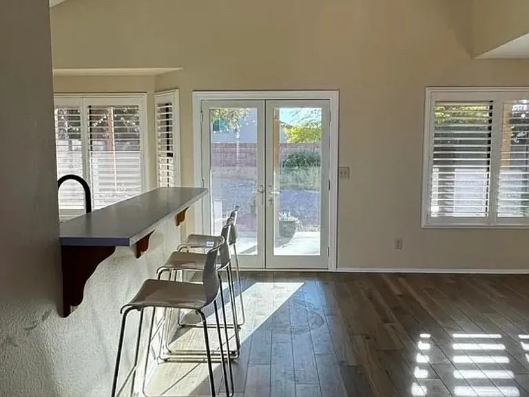 15002 S 27th Way - Photo 7 of 16