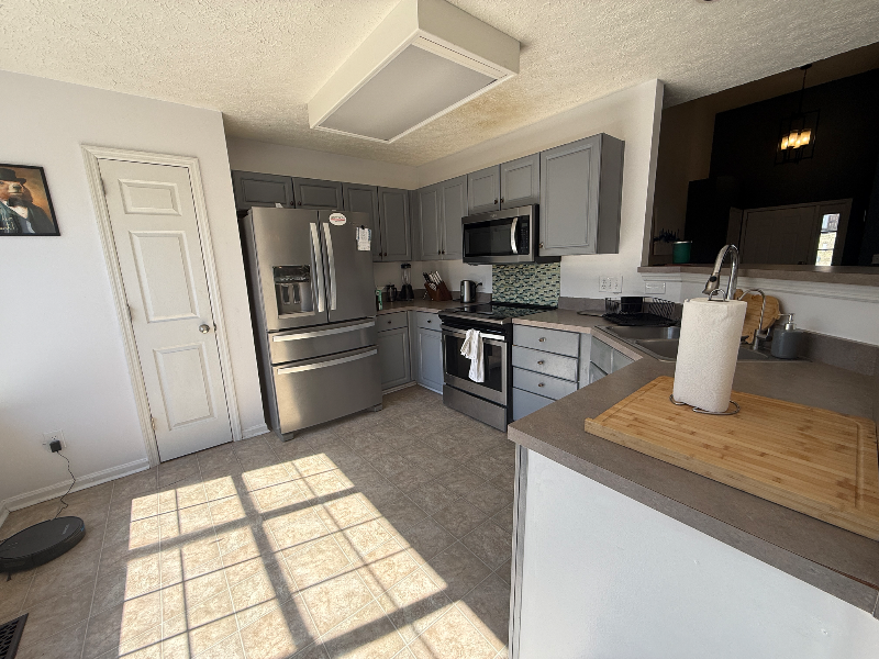 669 Granwood Blvd - Photo 5 of 20