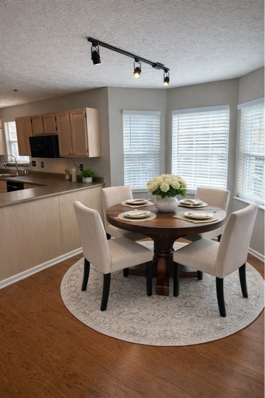 12490 Daisywood Dr - Photo 3 of 12