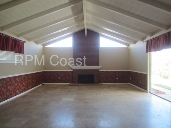 12862 Chase St - Photo 2 of 17