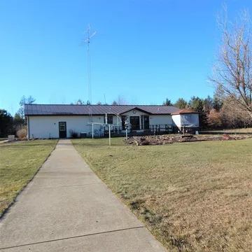 N9362 7th Ave - Photo 3 of 31