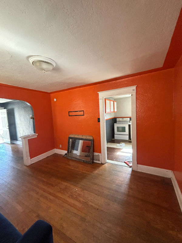 5621 Hodiamont Ave - Photo 4 of 15