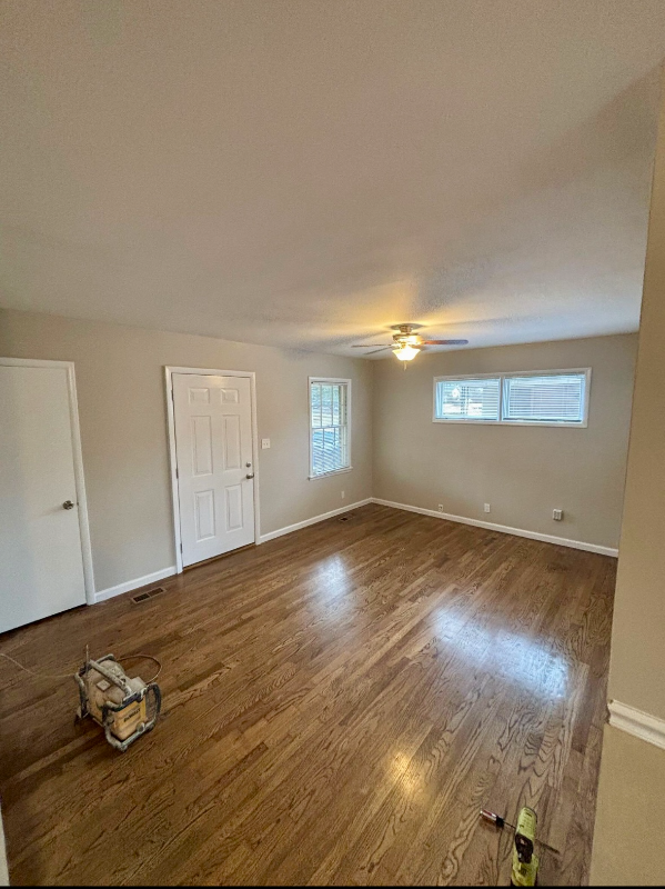 4202 Cloverdale Dr Nw - Photo 5 of 11