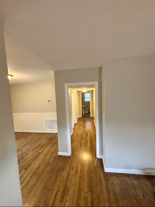 4202 Cloverdale Dr Nw - Photo 6 of 11