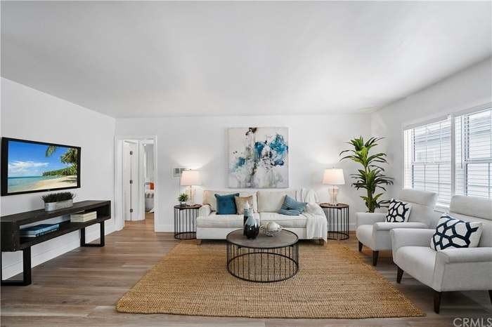 3116 W 135th St - Photo 4 of 16