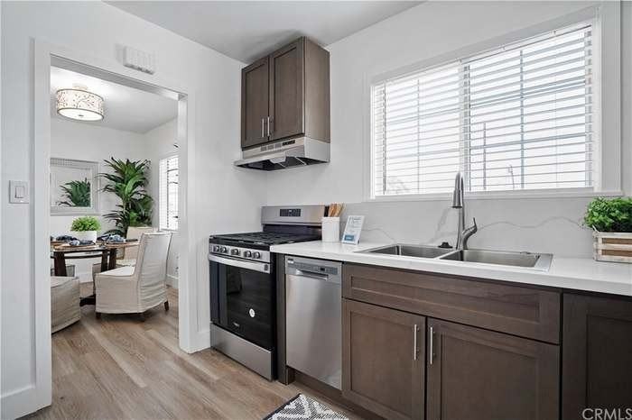 3116 W 135th St - Photo 5 of 16