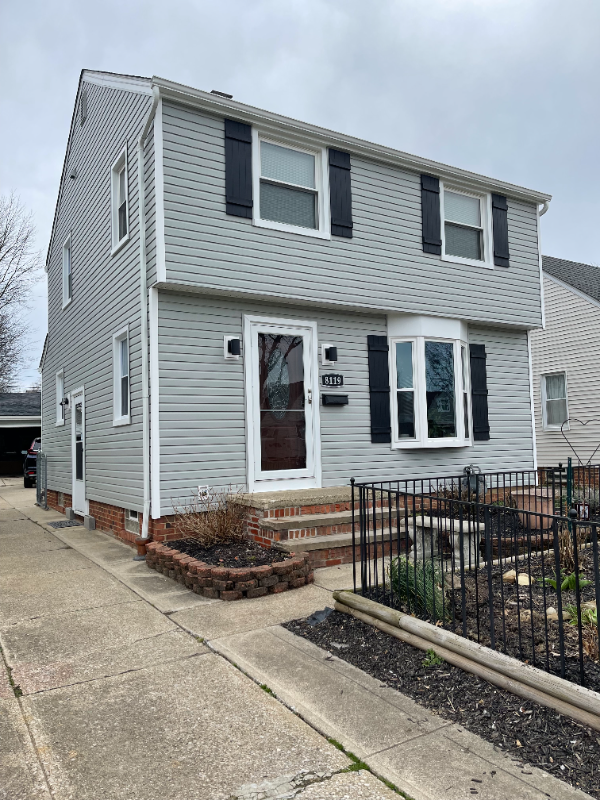 8119 Covington Ave - Photo 2 of 12